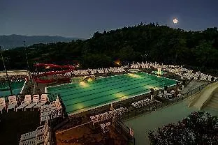 Norcenni Aparthotel